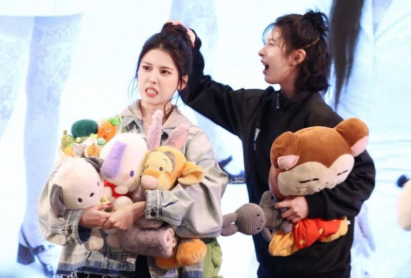 NMIXX (엔믹스) 지우
