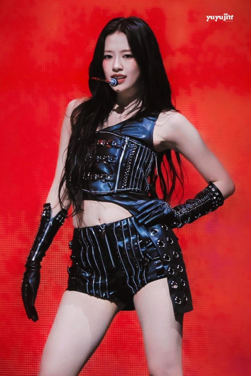 아이브 안유진
