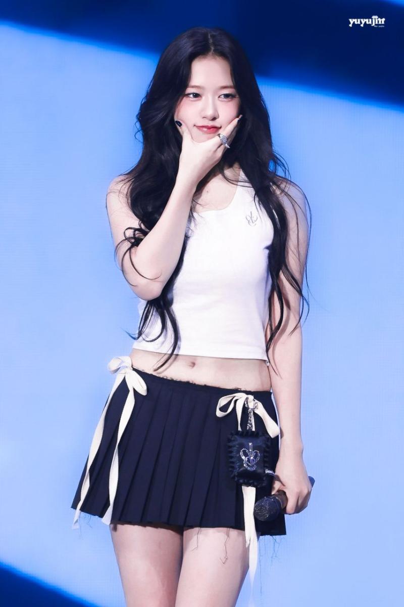 아이브 안유진