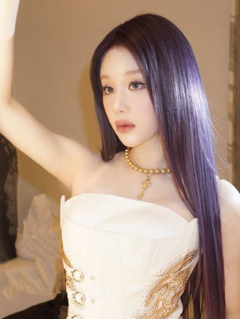 BABYMONSTER (베이비몬스터) 파리타