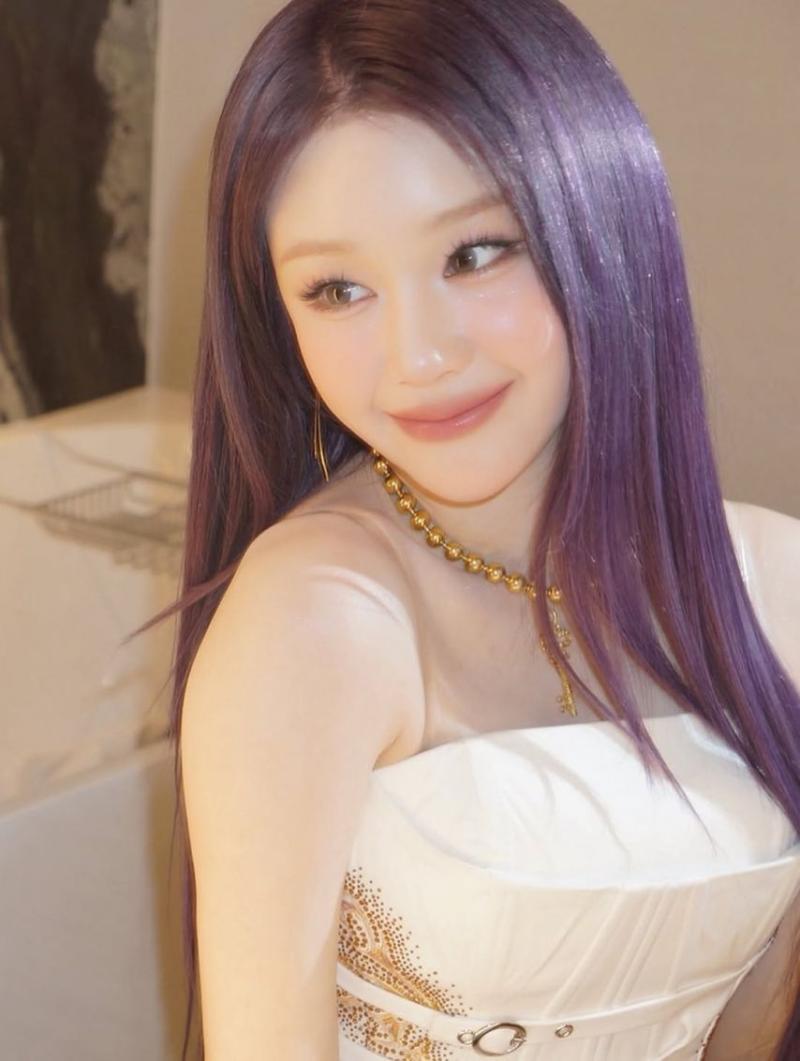 BABYMONSTER (베이비몬스터) 파리타