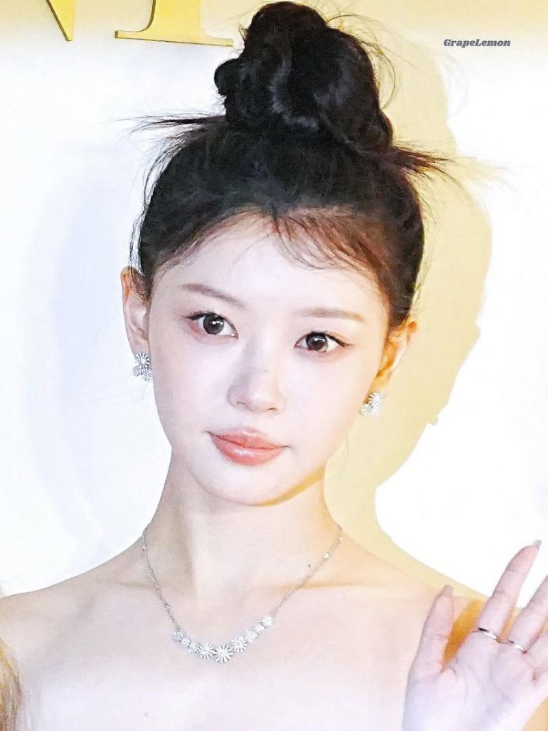 아일릿 (ILLIT) 모카