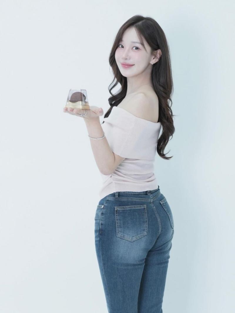 김윤희 아나운서