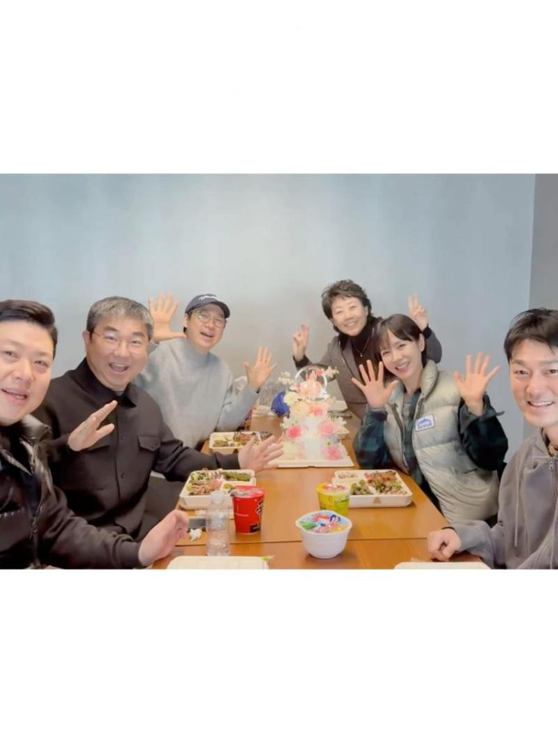 생일맞은 손예진