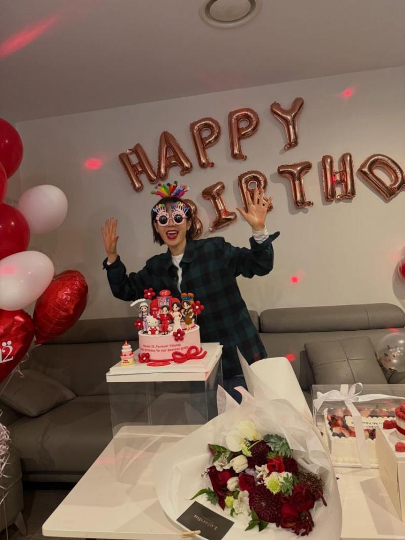 생일맞은 손예진