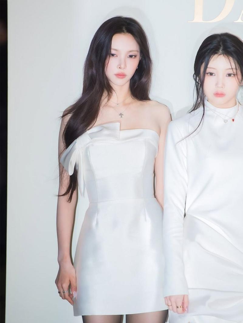 아일릿 (ILLIT) 윤아