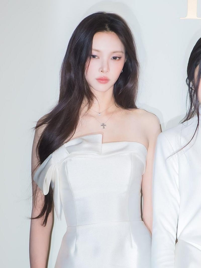 아일릿 (ILLIT) 윤아
