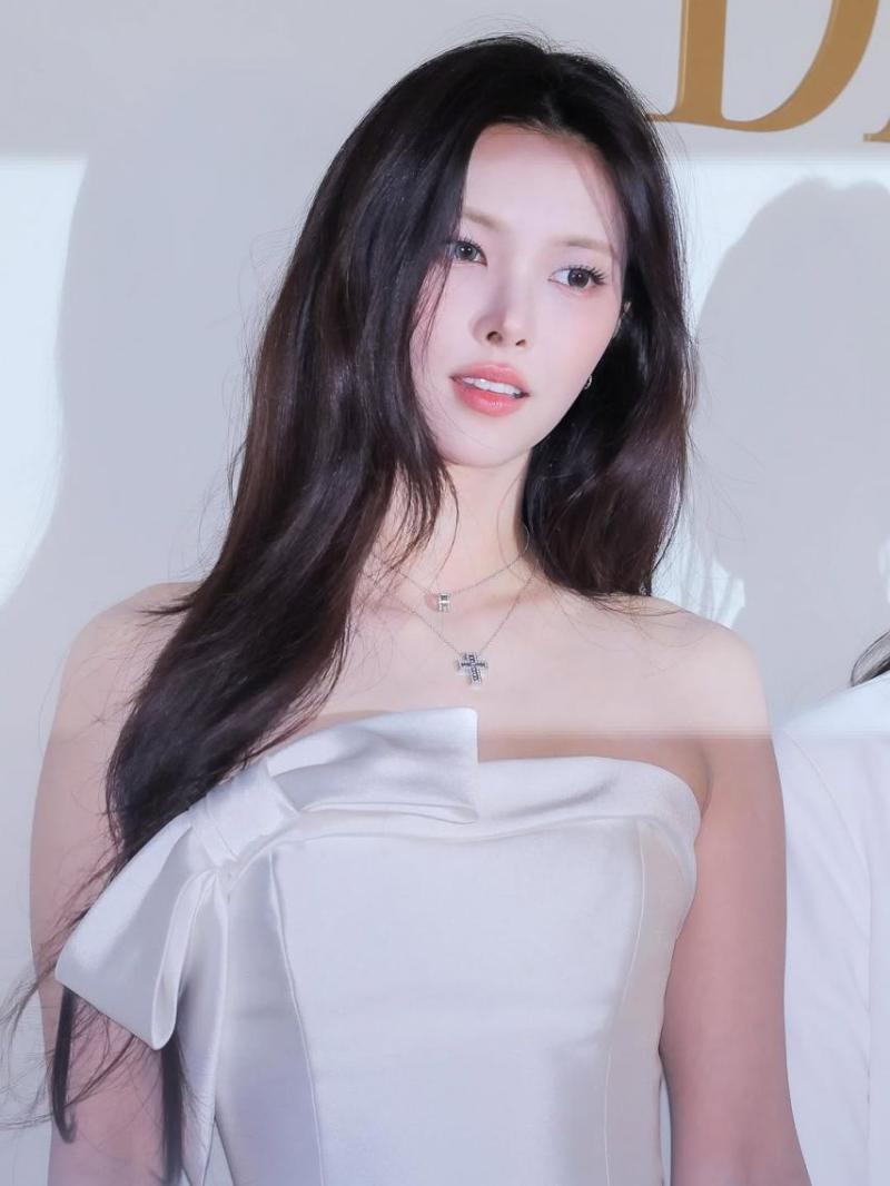 아일릿 (ILLIT) 윤아