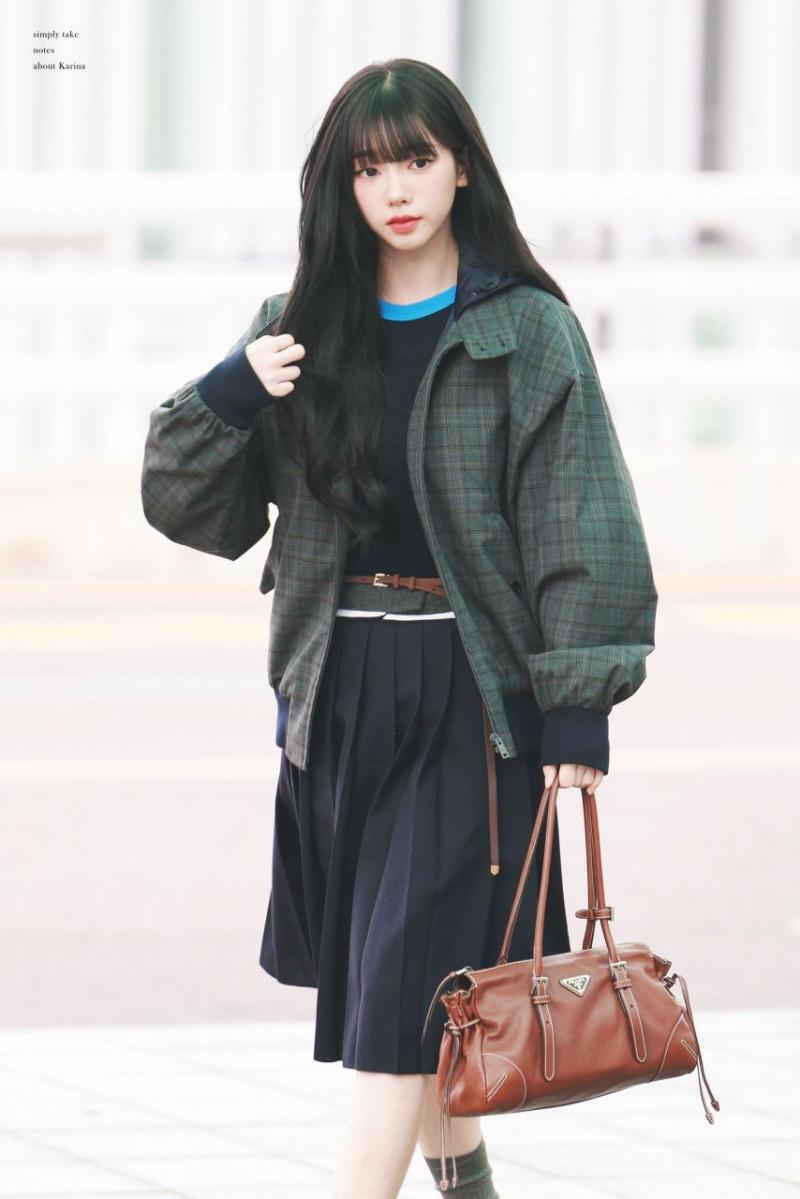 오늘자 이탈리아로 출국하는 에스파 카리나