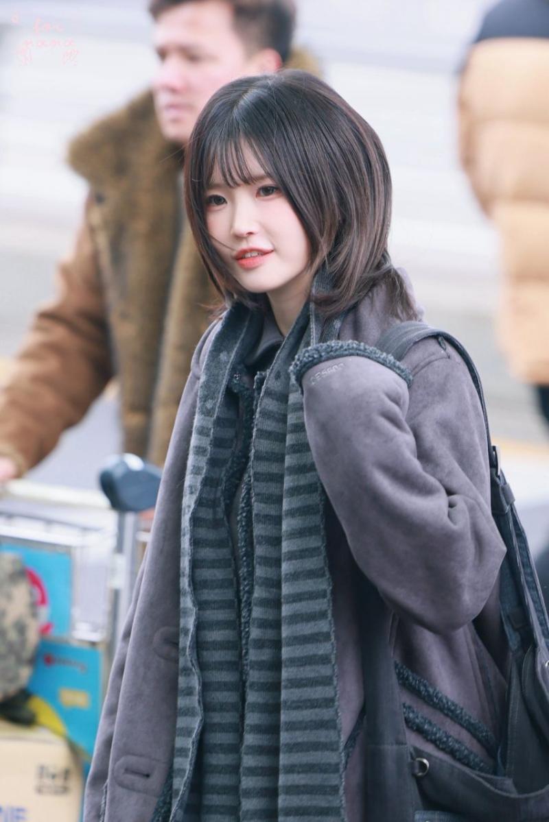출국하는 송하영 (프로미스나인)