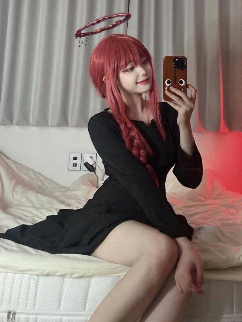 QWER 히나 체인소맨 마키마 코스플레이