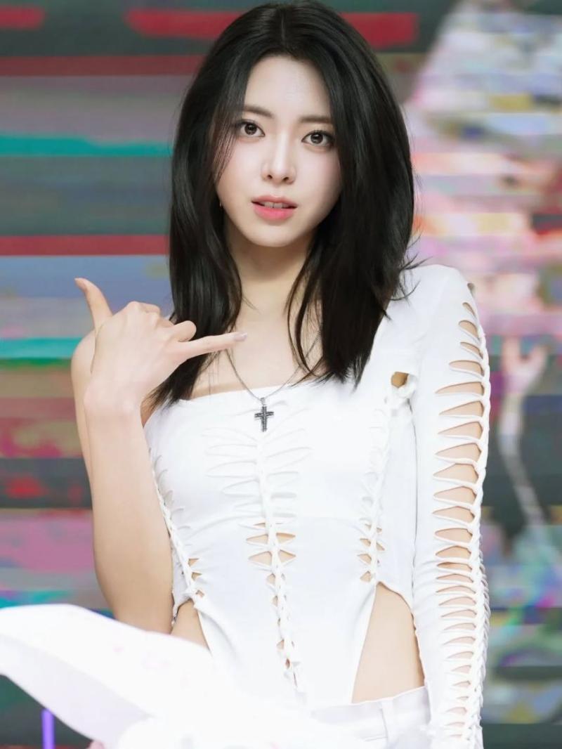 ITZY (있지) 유나