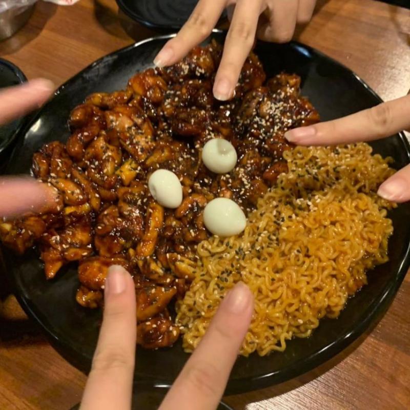 르세라핌 사쿠라,허윤진