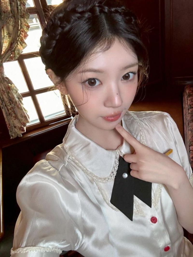 아일릿 (ILLIT) 모카