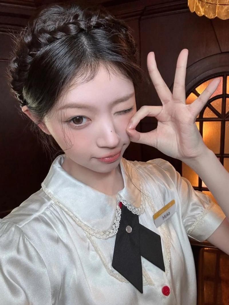아일릿 (ILLIT) 모카