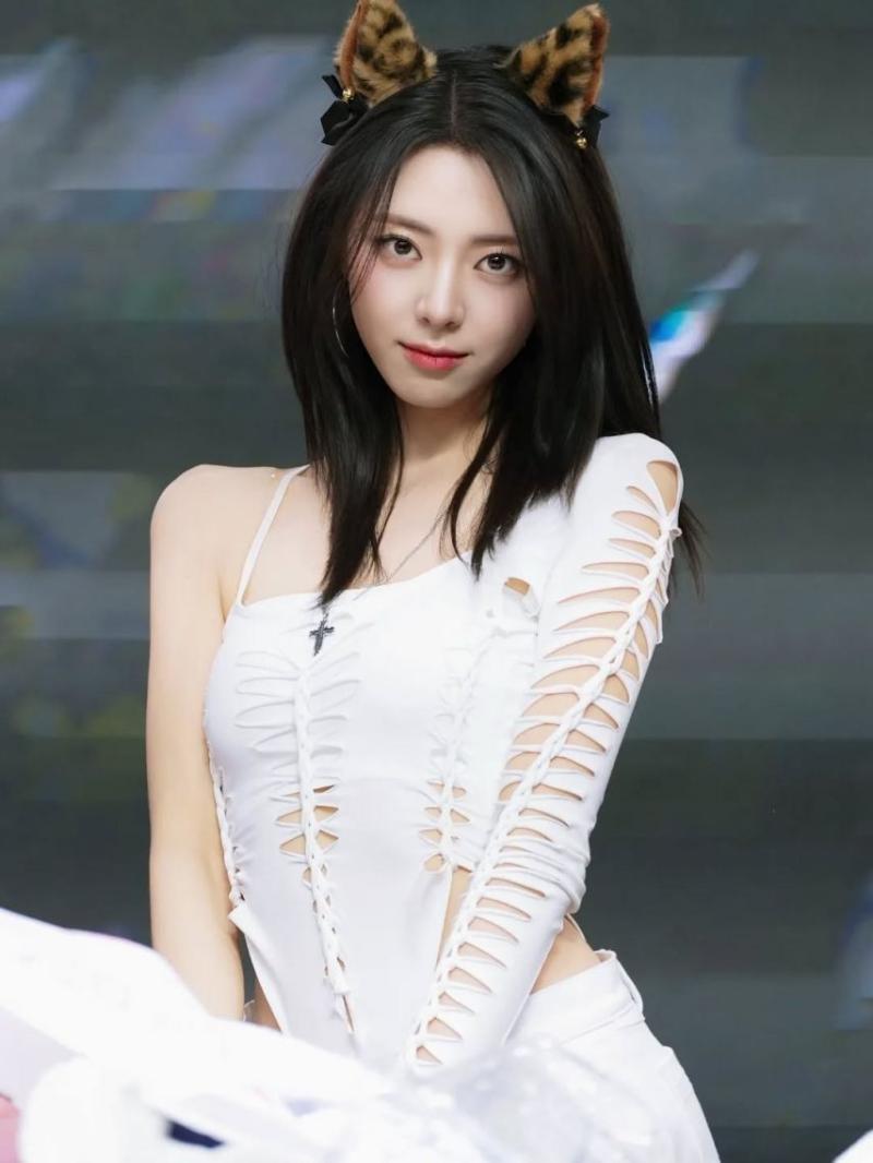 ITZY (있지) 유나
