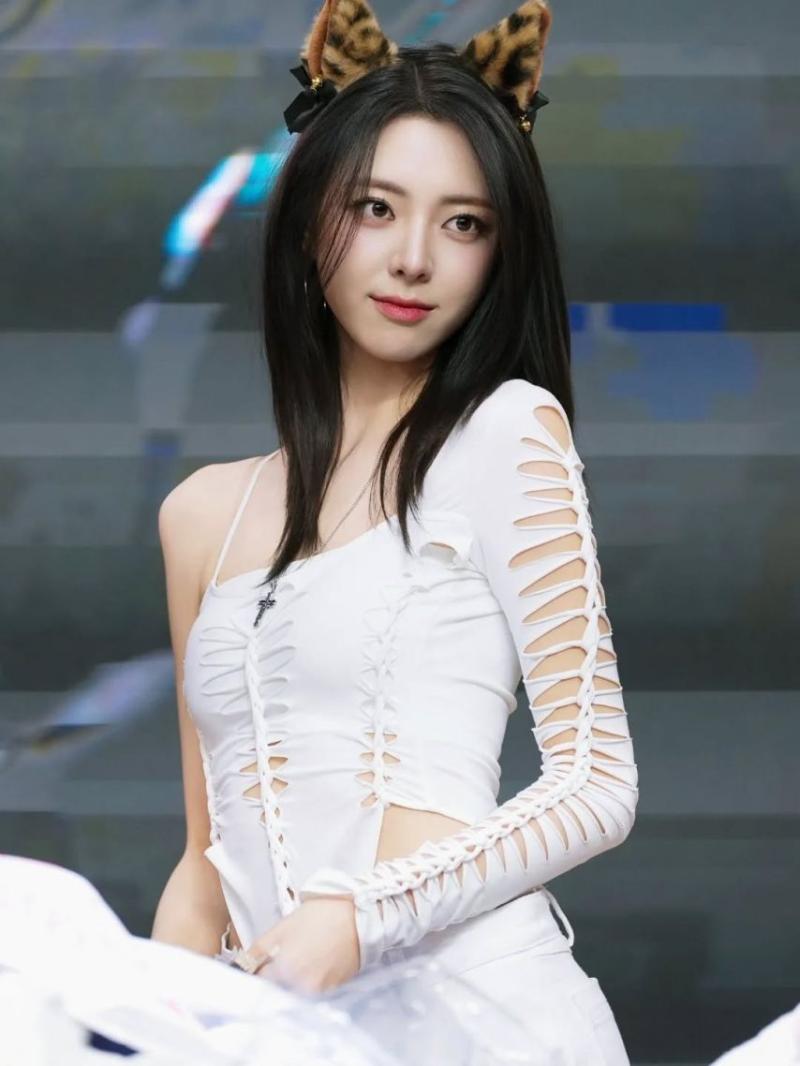 ITZY (있지) 유나