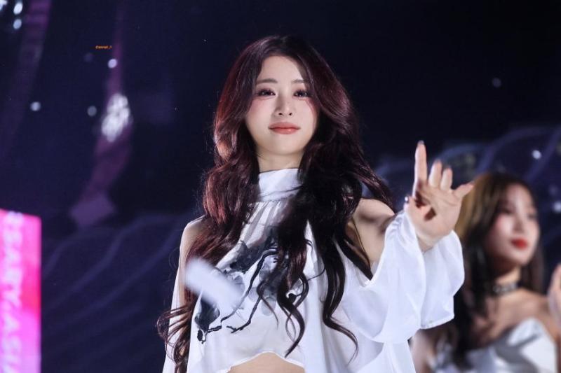 르세라핌 윤진