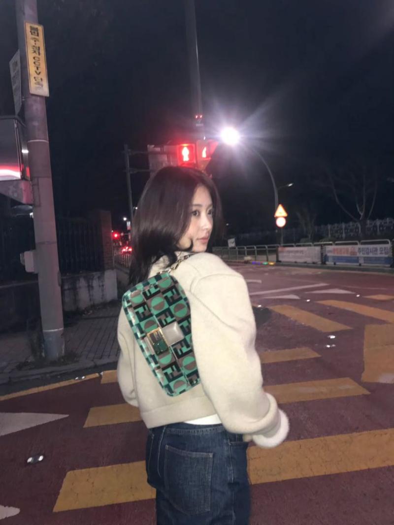 르세라핌 윤진