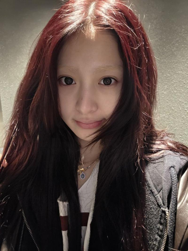 르세라핌 윤진