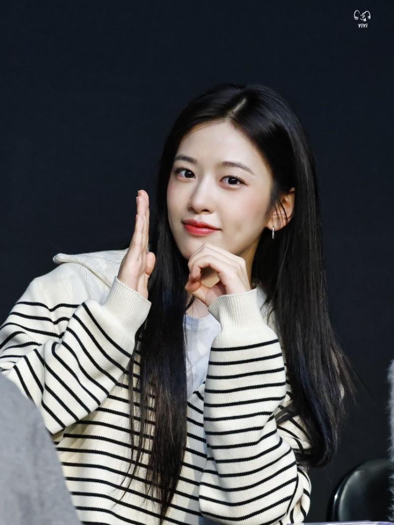 아이브 안유진