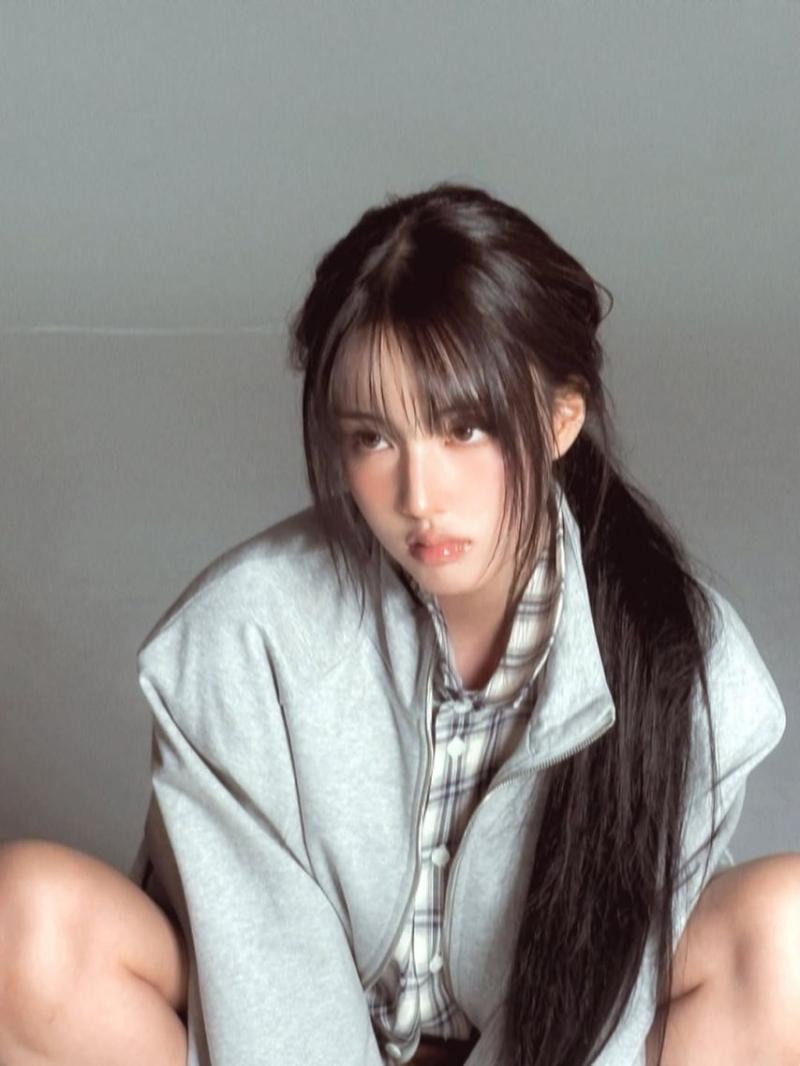 STAYC (스테이씨) 윤