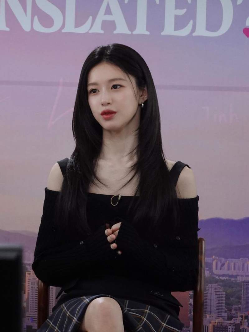 현재 한국 여배우 외모 원탑이라는 고윤정.jpg