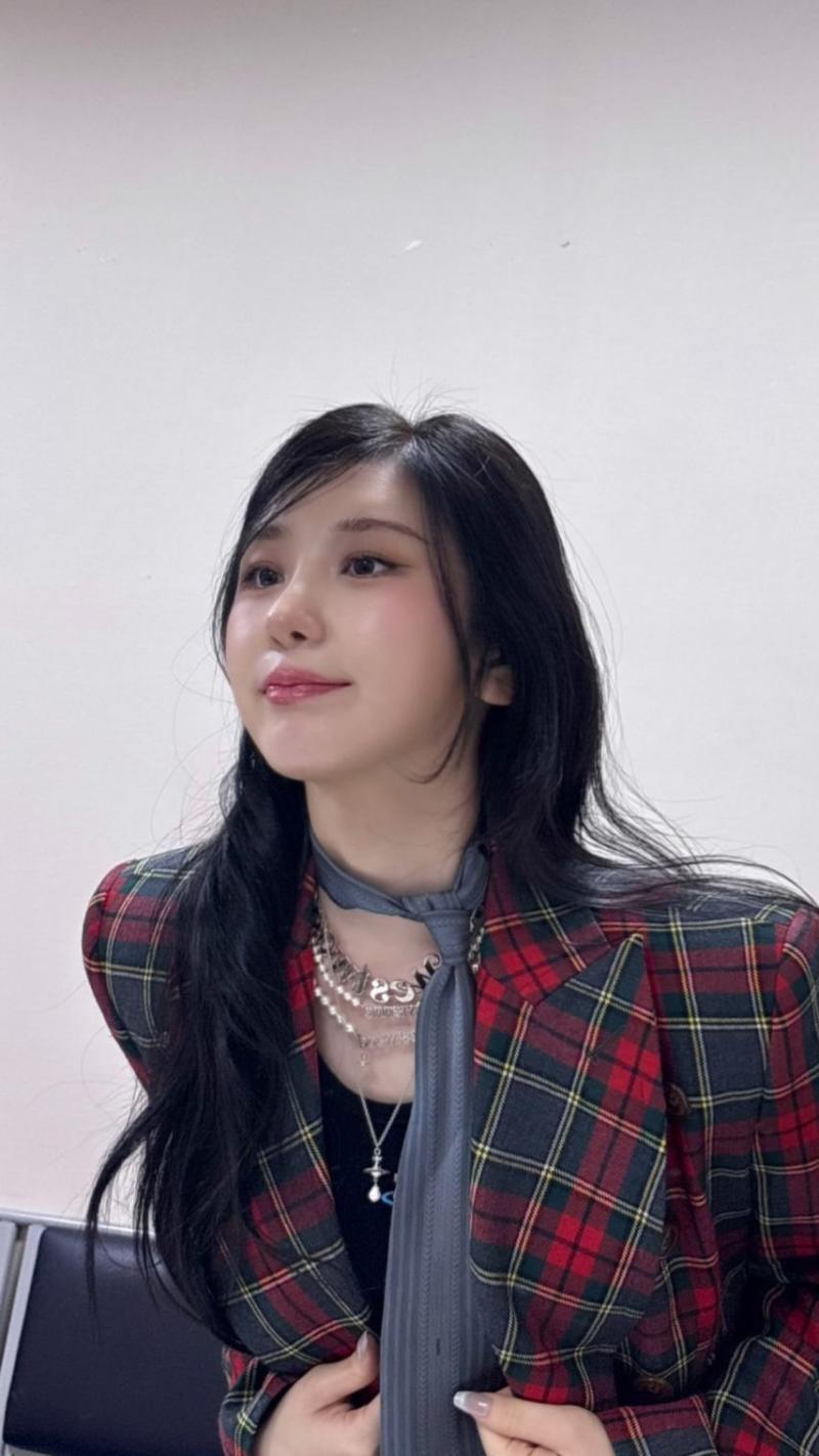 이채연