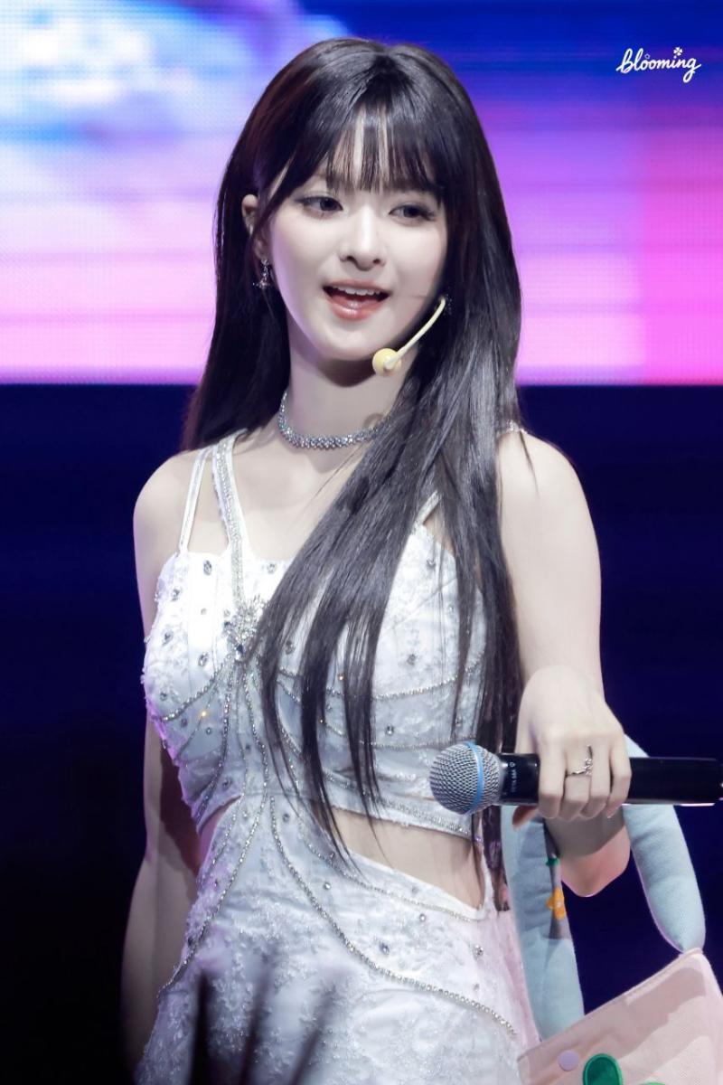 프로미스나인 이나경