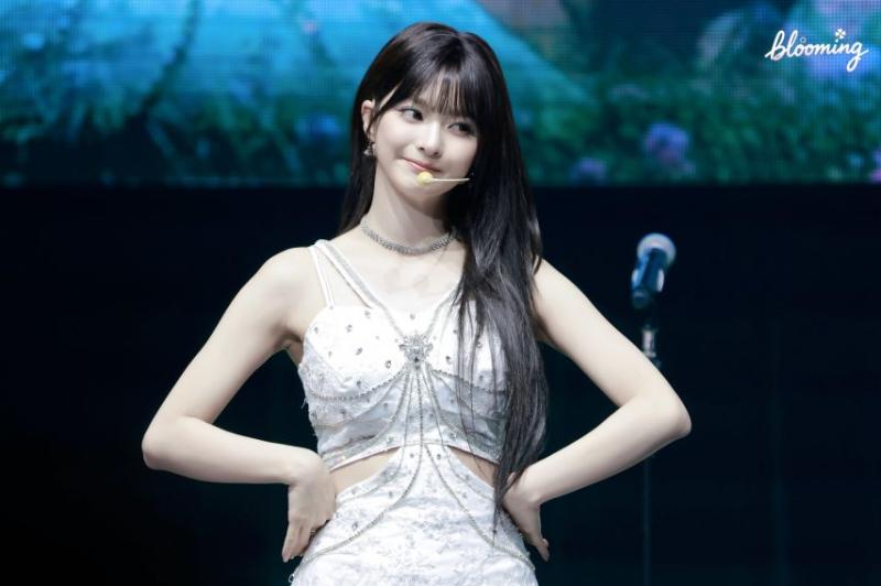 프로미스나인 이나경