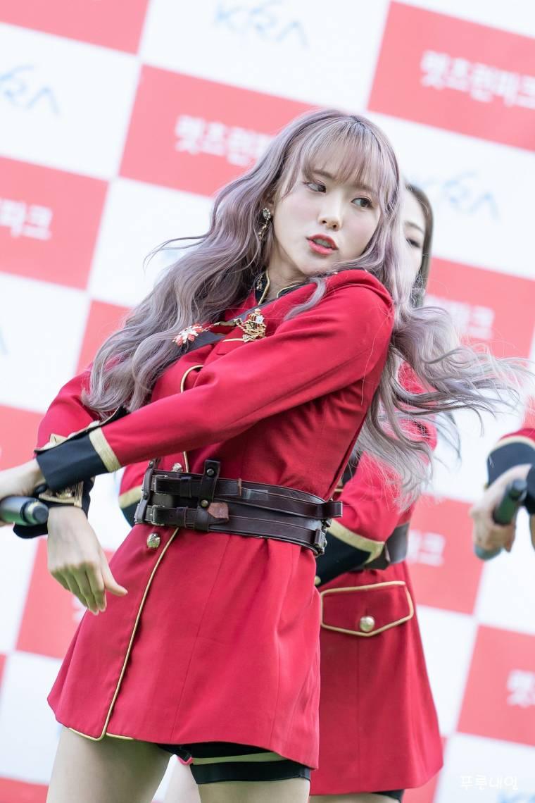 우주소녀 루다