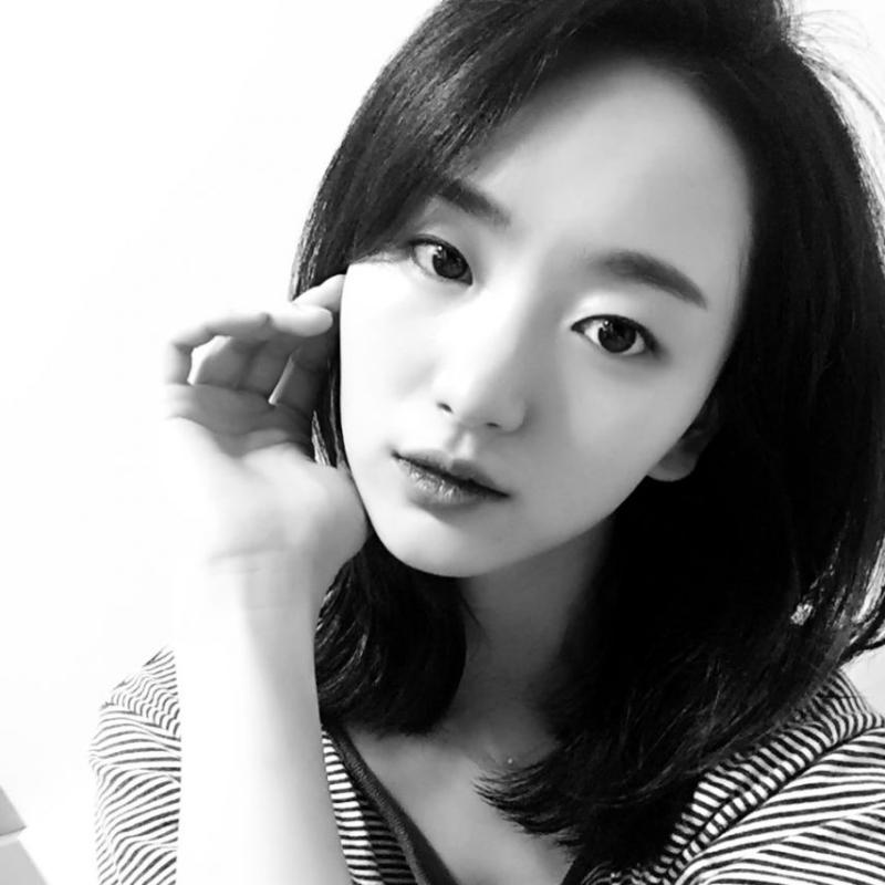 원진아 SNS