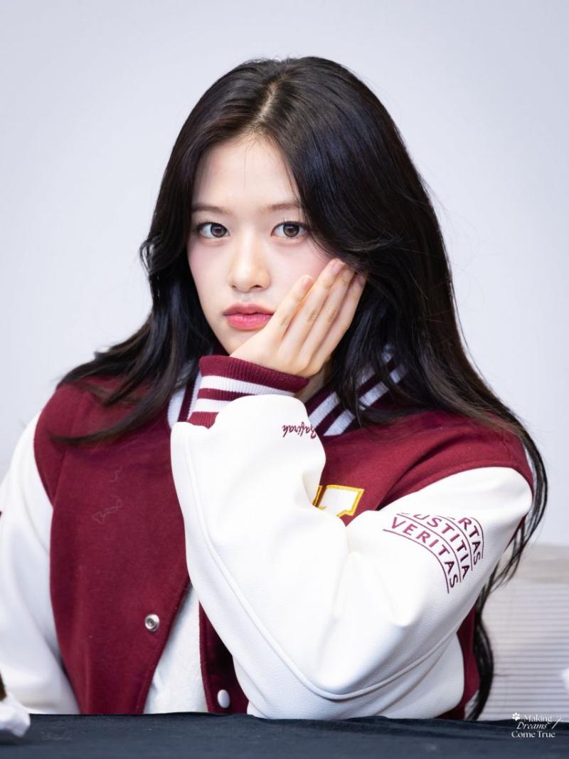 아이브 안유진
