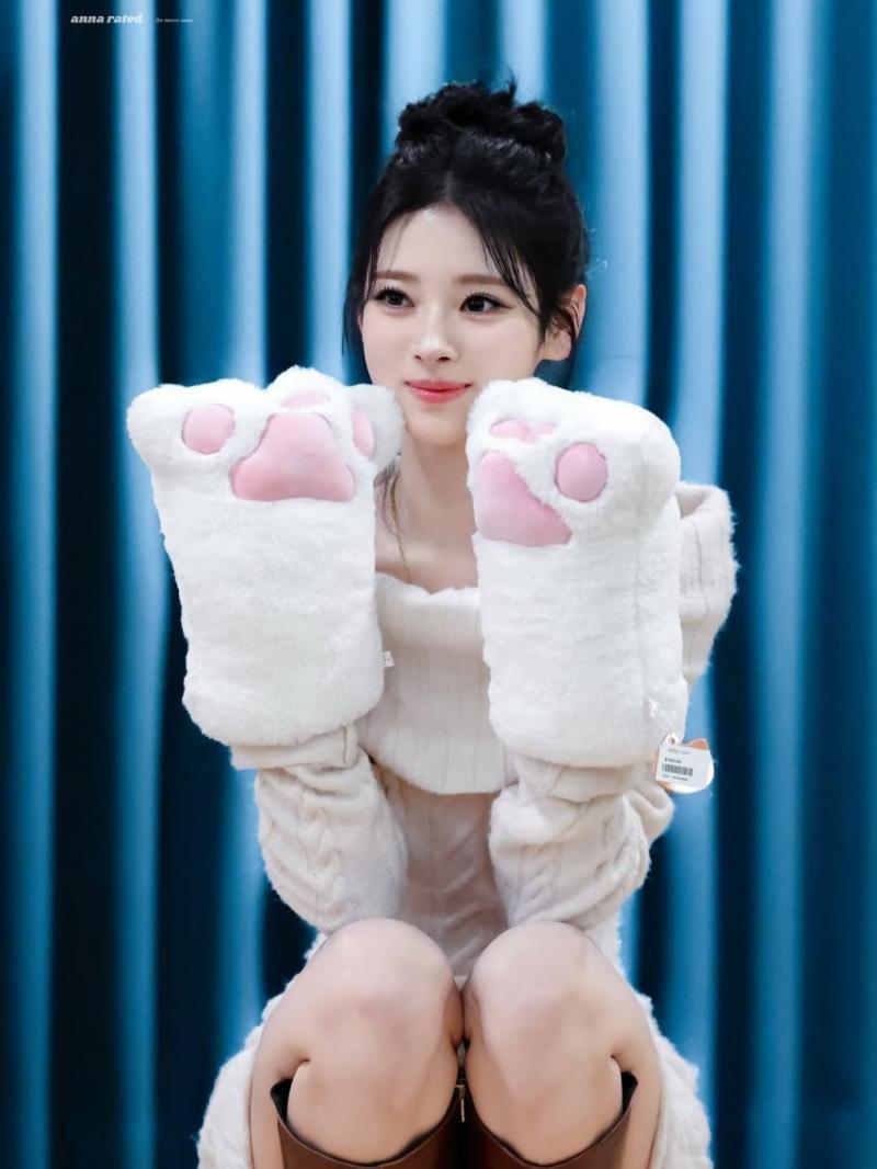 MEOVV (미야오) 안나
