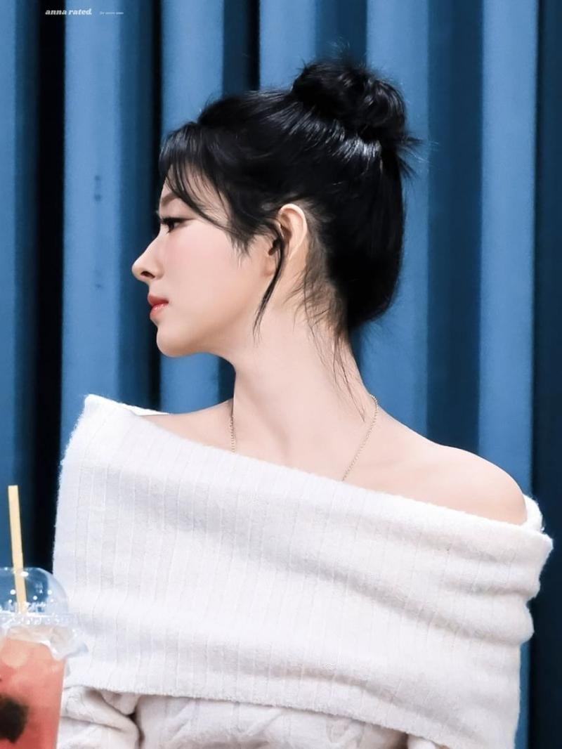 MEOVV (미야오) 안나