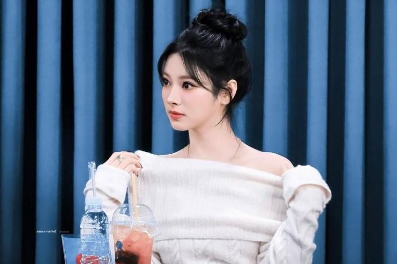 MEOVV (미야오) 안나