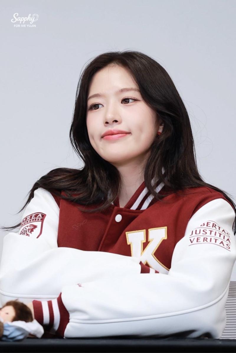 아이브 안유진