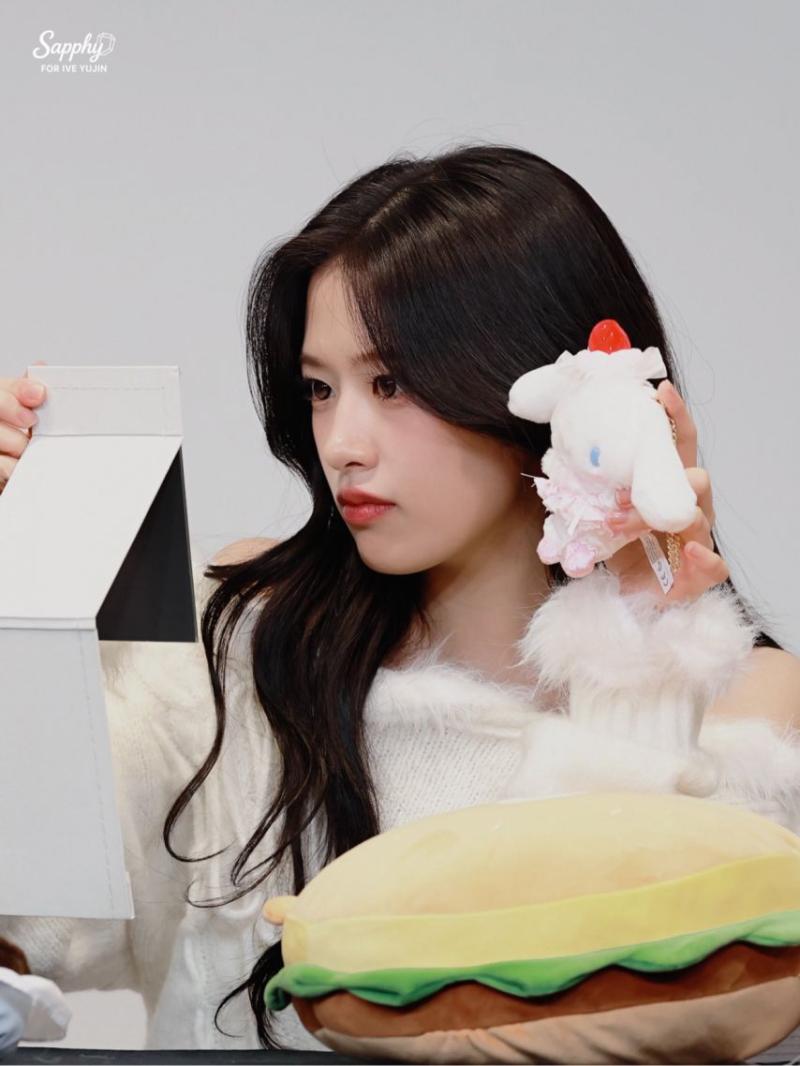 아이브 안유진