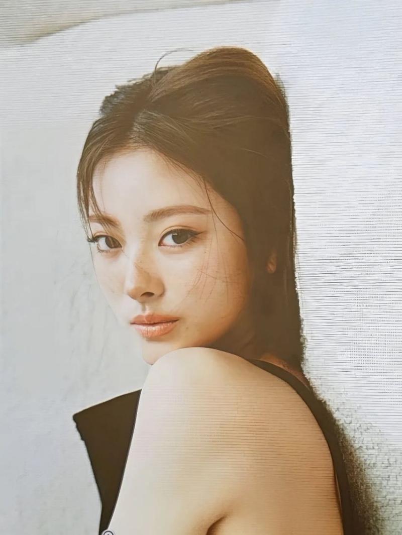 MEOVV (미야오) 안나