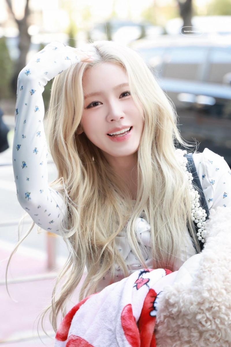 오늘자 아이들 미연 금발로 변신