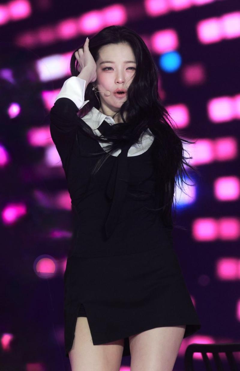 프로미스나인 백지헌