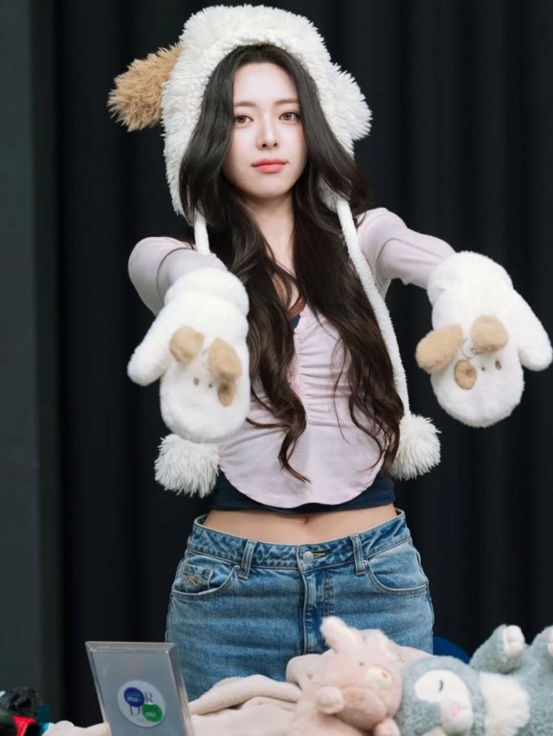ITZY (있지) 유나