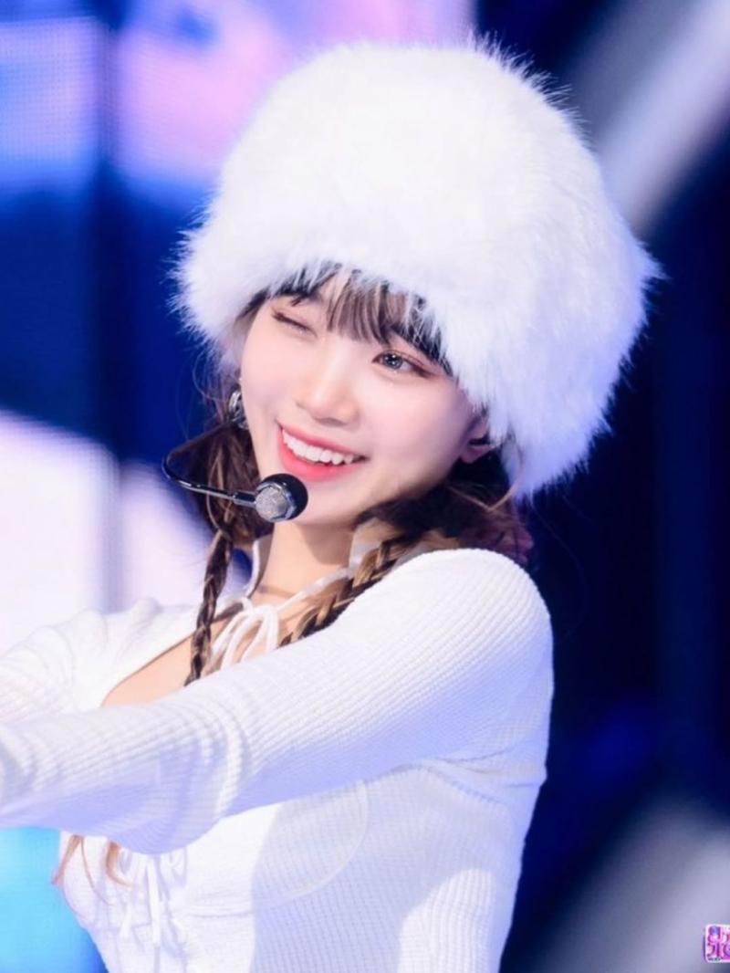 LE SSERAFIM (르세라핌) 김채원
