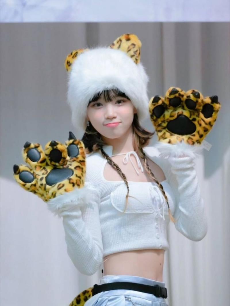 LE SSERAFIM (르세라핌) 김채원