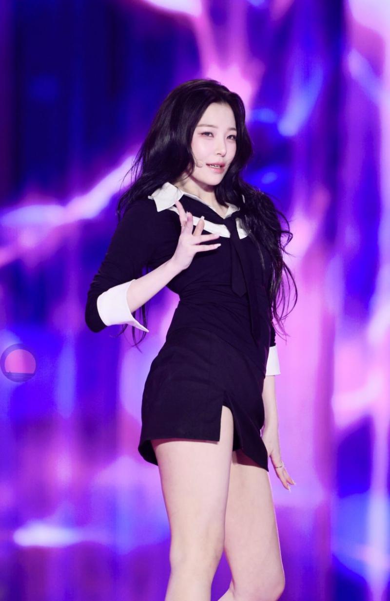 프로미스나인 백지헌