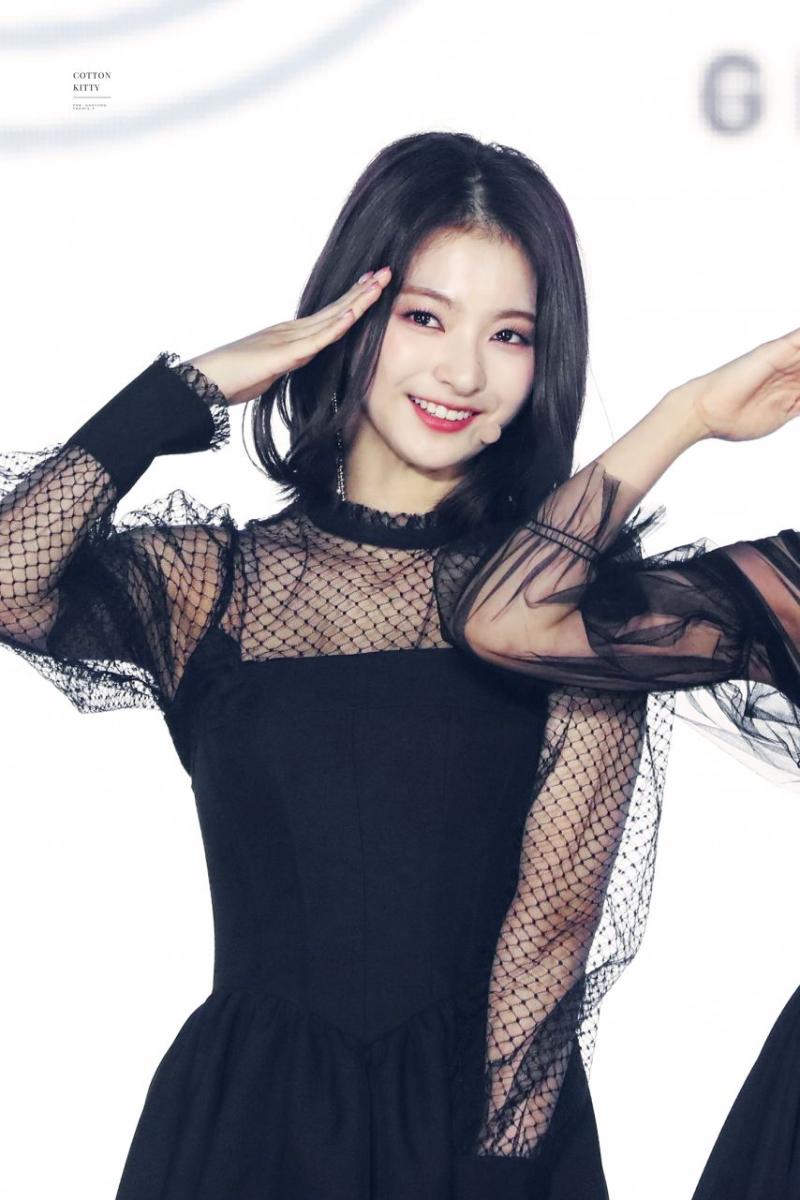 프로미스나인 이나경