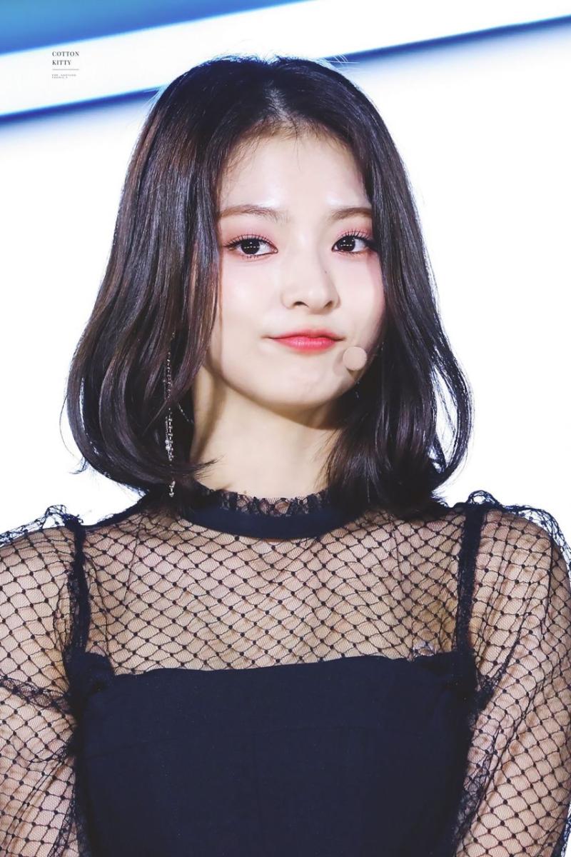 프로미스나인 이나경