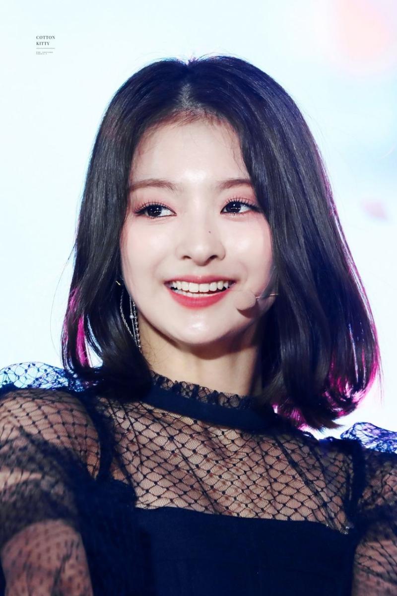 프로미스나인 이나경