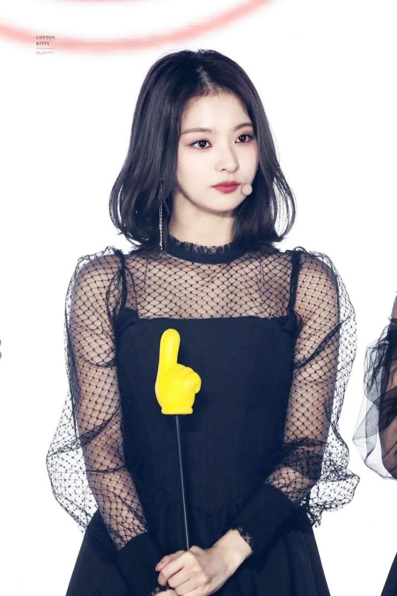 프로미스나인 이나경