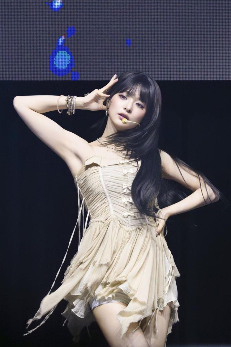 프로미스나인 이나경